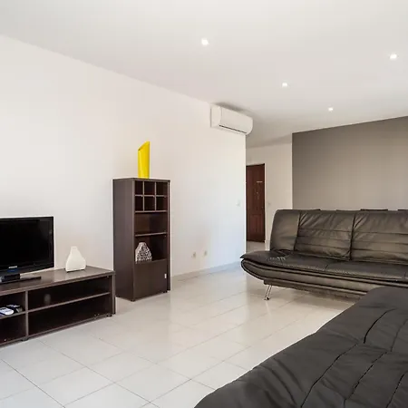 Appartement Paradise With Pool Se