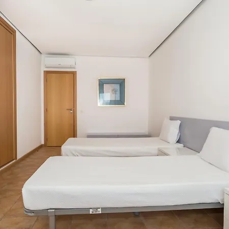 Apartment Paradise With Pool Se